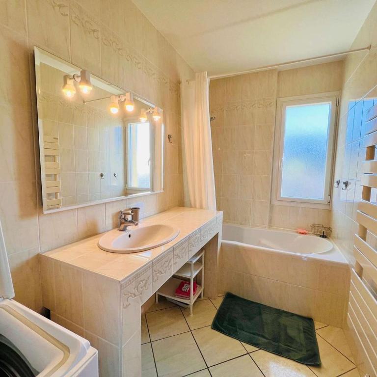 Quiberon - appartement 3 pièces - 56m² - proche centre - garage - loggia - sans animaux - FR-1-478-99 - Apartment (4 Erwachsene) - 13