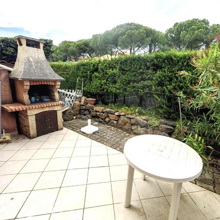 Villa mitoyenne calme avec piscine et parking, proche plage pour 6 personnes - FR-1-607-28 - Villa - 18