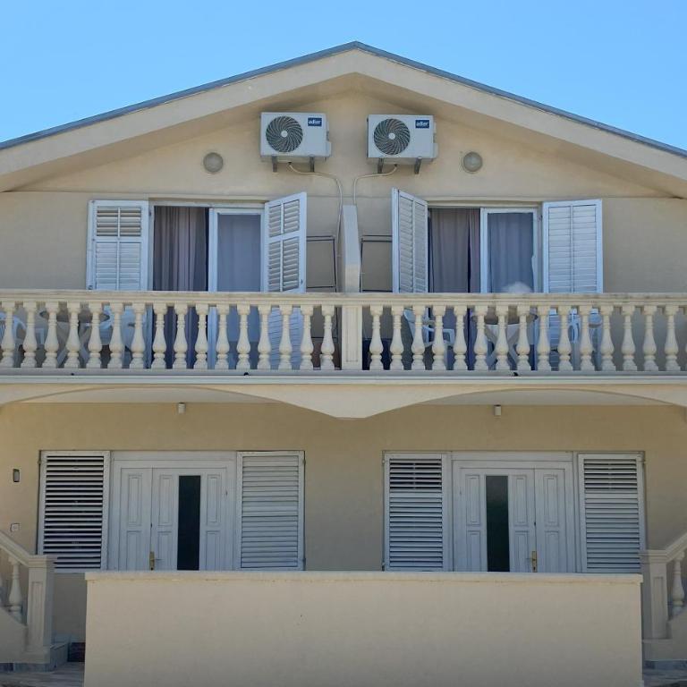 Vila Mina Ulcinj Apartment 1 - Apartman sa 2 Spavaće Sobe - 1