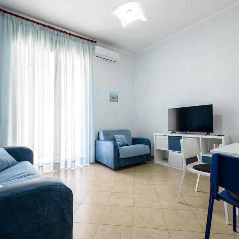 Via Nuova Marina 121 - Appartamento 2 - Appartamento - 17