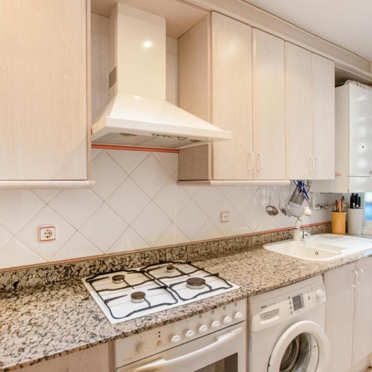 Nice Apartment In Sant Feliu De Guíxols With Wifi - Apartamento de 3 dormitorios - 6