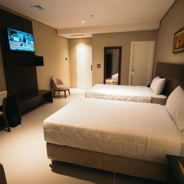 Zielo Hotel - Deluxe Queen Room with Two Queen Beds - 7
