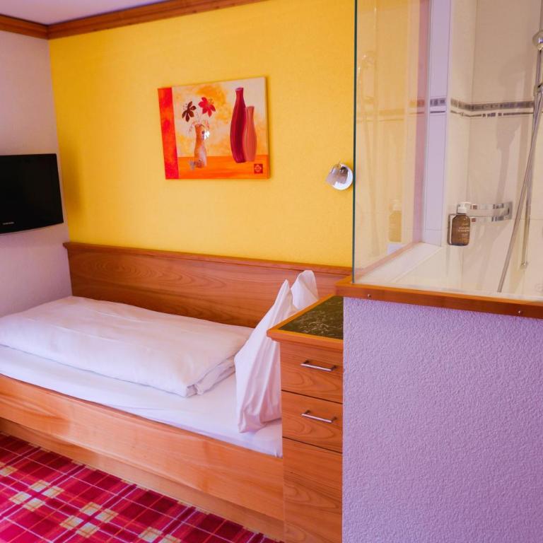 Hotel Christiania Saas-Fee - Einzelzimmer Nord mit Balkon - 3