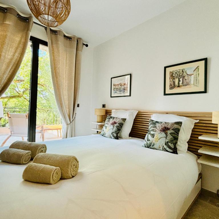 Paisible et Spacieuse Villa avec 4 suites indépendantes - Villa - 16