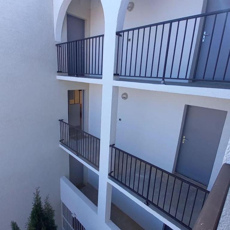 Charmant T2 avec loggia belle vue mer et parking - Apartamento de 1 dormitorio - 9