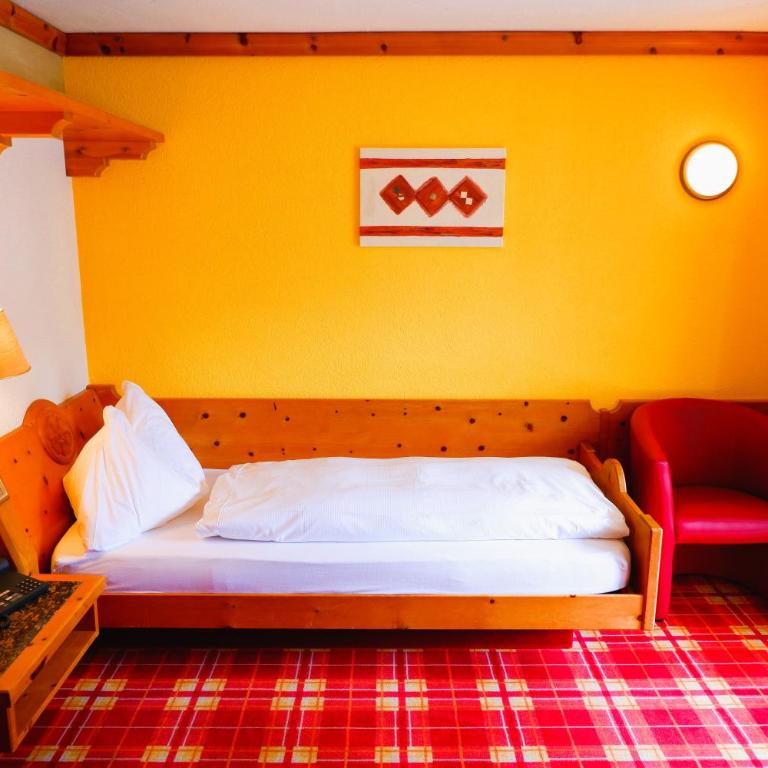 Hotel Christiania Saas-Fee - Einzelzimmer Südseite mit Balkon - 1