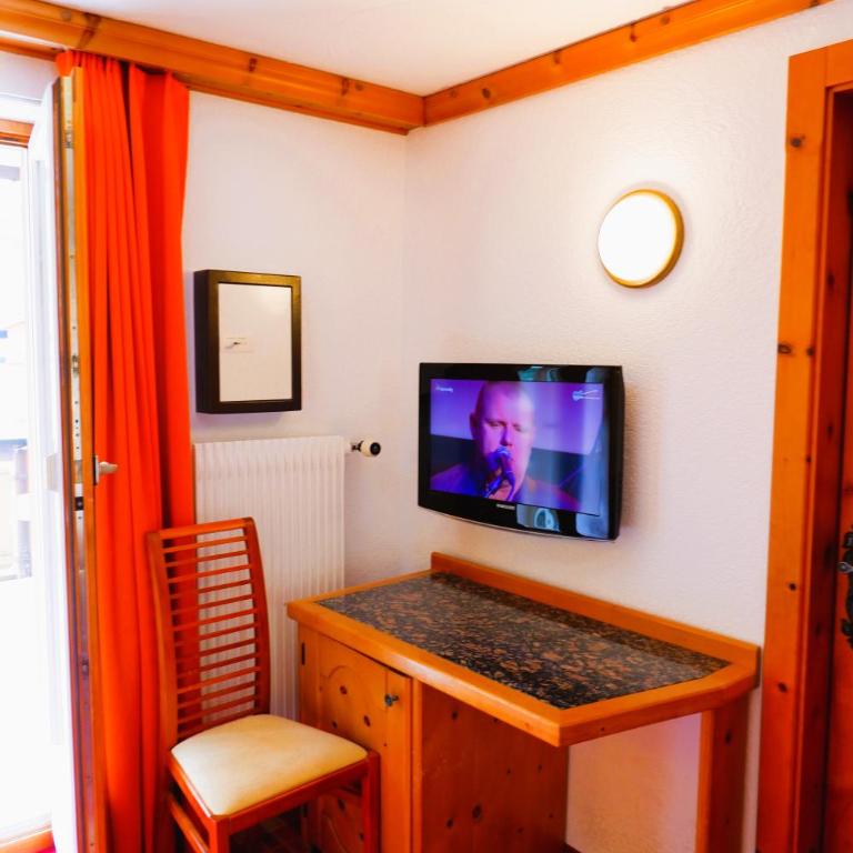 Hotel Christiania Saas-Fee - Einzelzimmer Südseite mit Balkon - 2