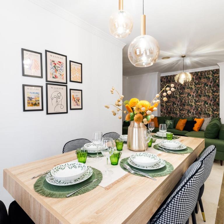 Wekey Homes Granada, El encanto de Navas Centro - Two-Bedroom Apartment - 1