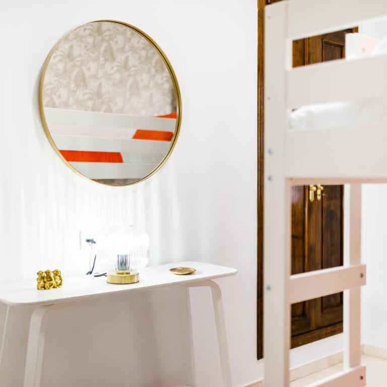 Wekey Homes Granada, El encanto de Navas Centro - Two-Bedroom Apartment - 24