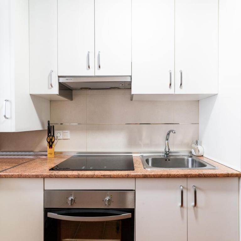 Wekey Homes Granada, El encanto de Navas Centro - Two-Bedroom Apartment - 33