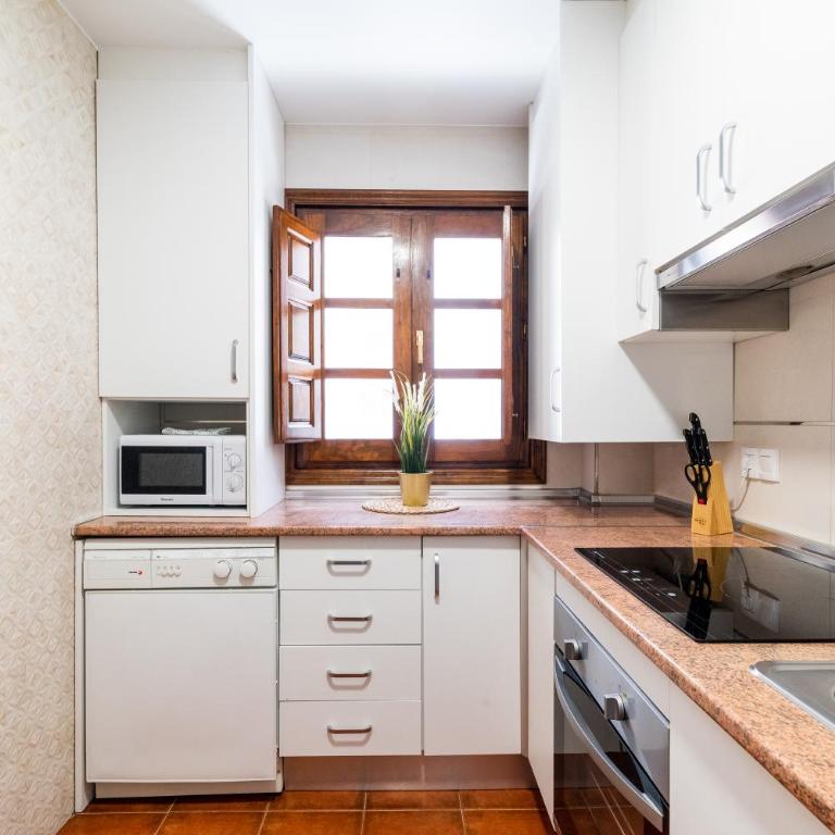 Wekey Homes Granada, El encanto de Navas Centro - Two-Bedroom Apartment - 43