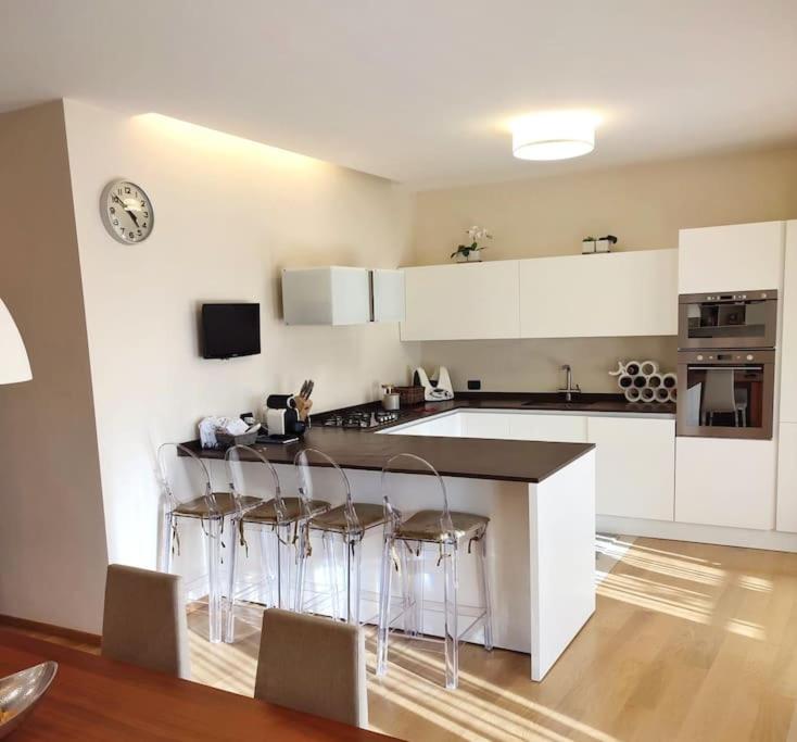 B&Bob Private Apartment in Bari - Appartamento con 2 Camere da Letto e Balcone - 9
