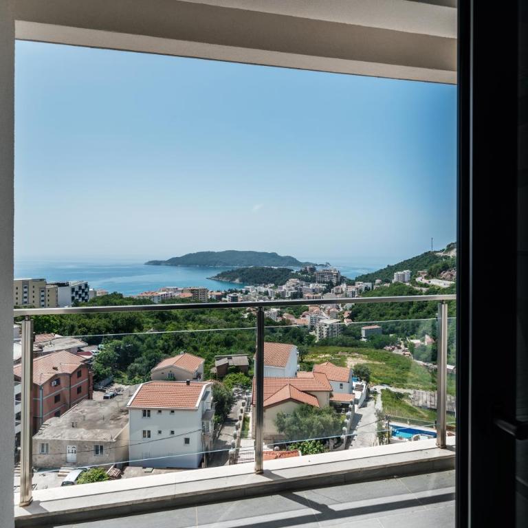 Olive Tree Apartments by In Property - Two-Bedroom Apartment - 25