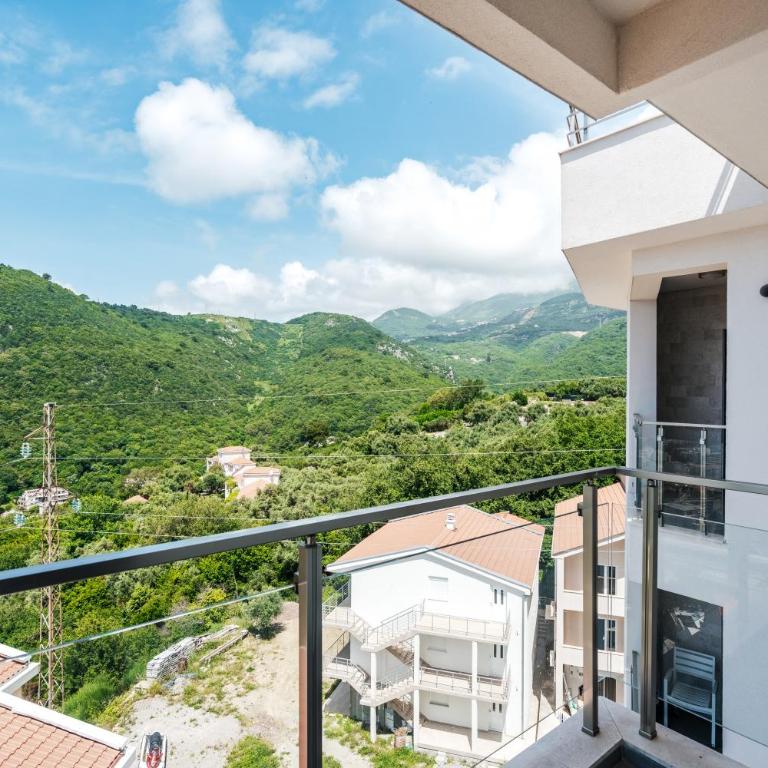 Olive Tree Apartments by In Property - Two-Bedroom Apartment - 52