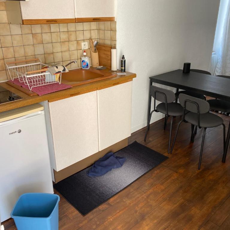 Haut de jardin dans une maison - Appartement 1 Chambre - 13