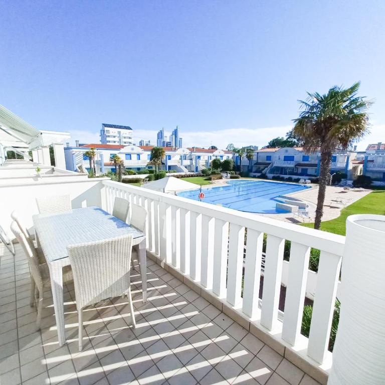 Piscina - RESIDENCE ANTENORE - Appartamento con 3 Camere da Letto - 5