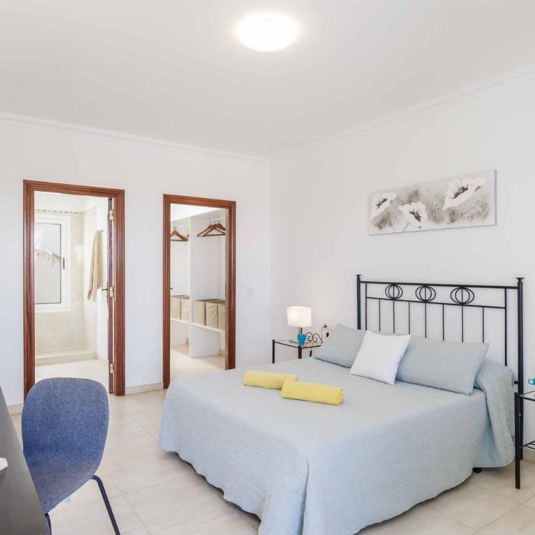 Villa Femes - Three-Bedroom Villa - 19