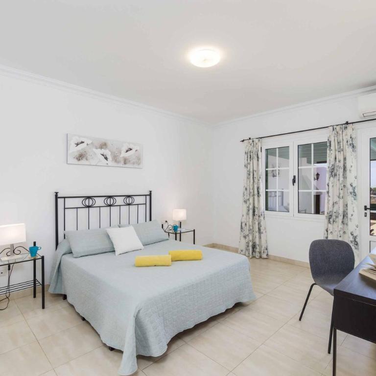 Villa Femes - Three-Bedroom Villa - 22