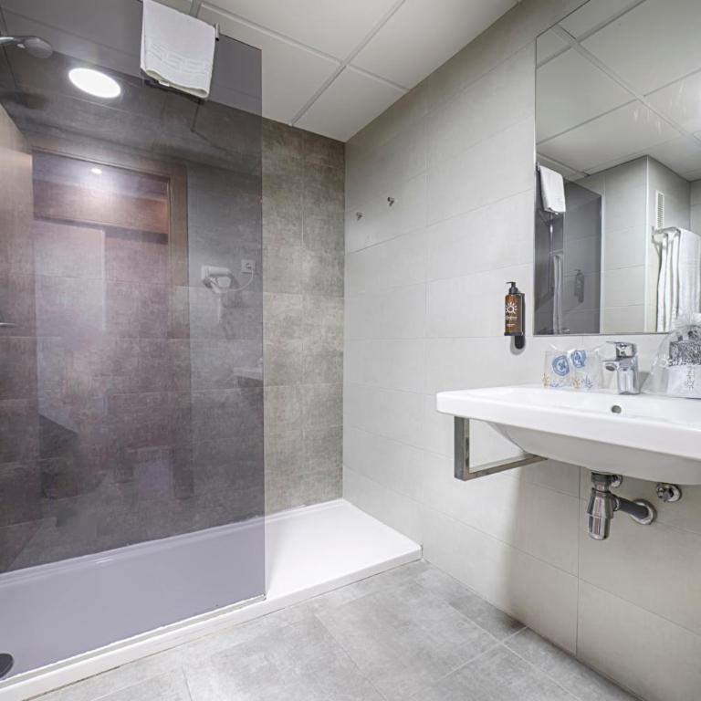 Ohtels Villa Dorada - Habitación Cuádruple (2 adultos + 2 niños) - 6