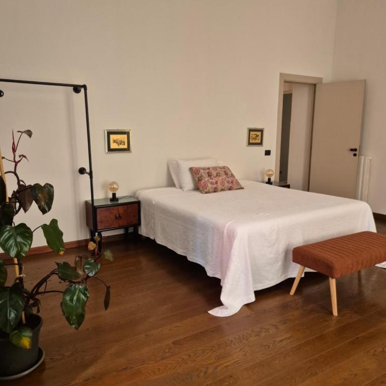 Modern Hospitality Naples Exclusive Stay - Appartamento Deluxe con 4 Camere da Letto - 70