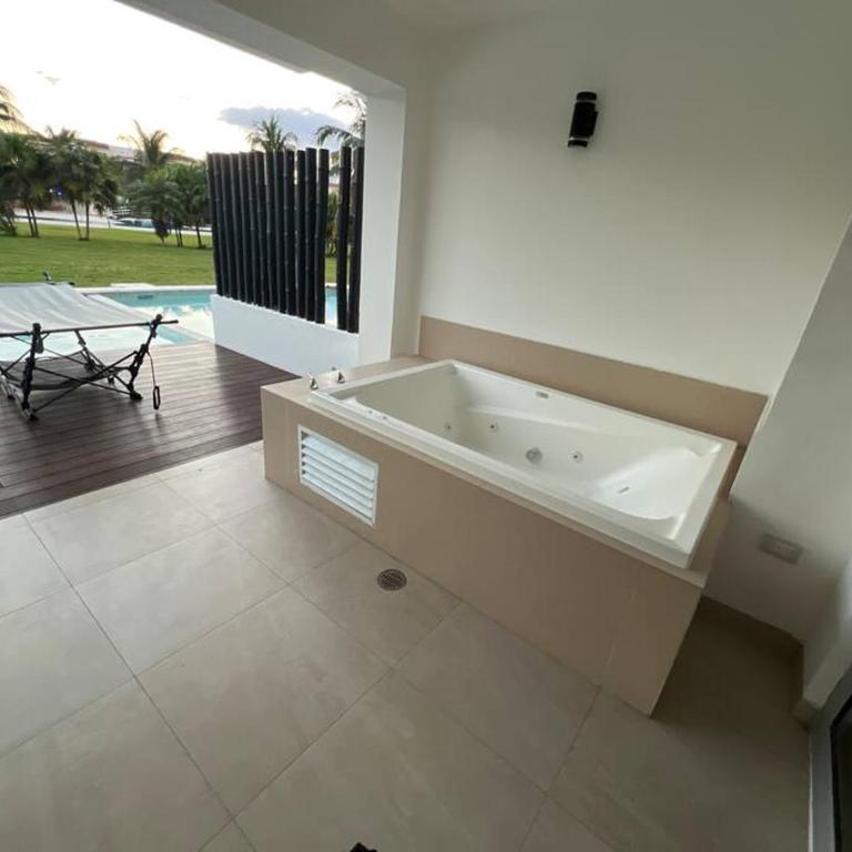 Oceanfront walkout pool Mareazul La Casa Bonita - Apartamento de 2 dormitorios - 53