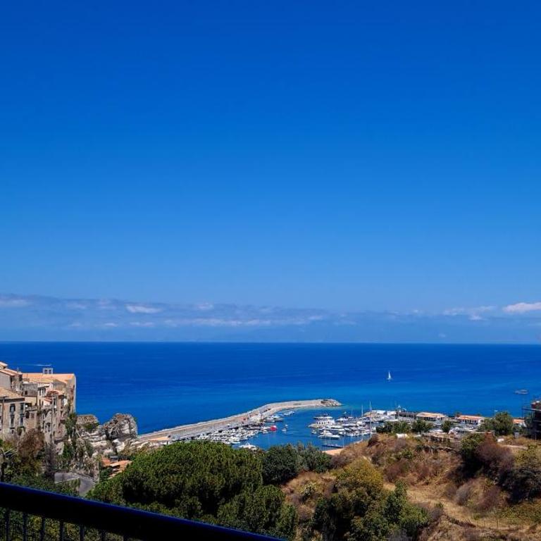 Vacanze Bellavista Tropea Apartment or Suites - King Room with Sea View - 18