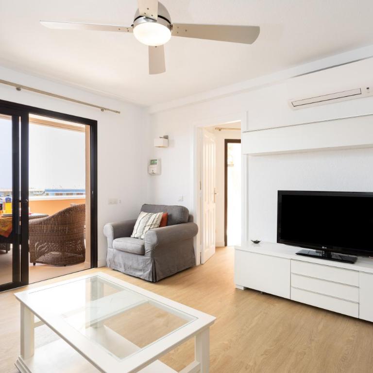 Exclusive Penthouse Playa Las Vistas 5 close to sea and beach, aircondition for a fee, wifi, terrace, heated pool - Apartamento de 2 dormitorios con vistas al océano - 4