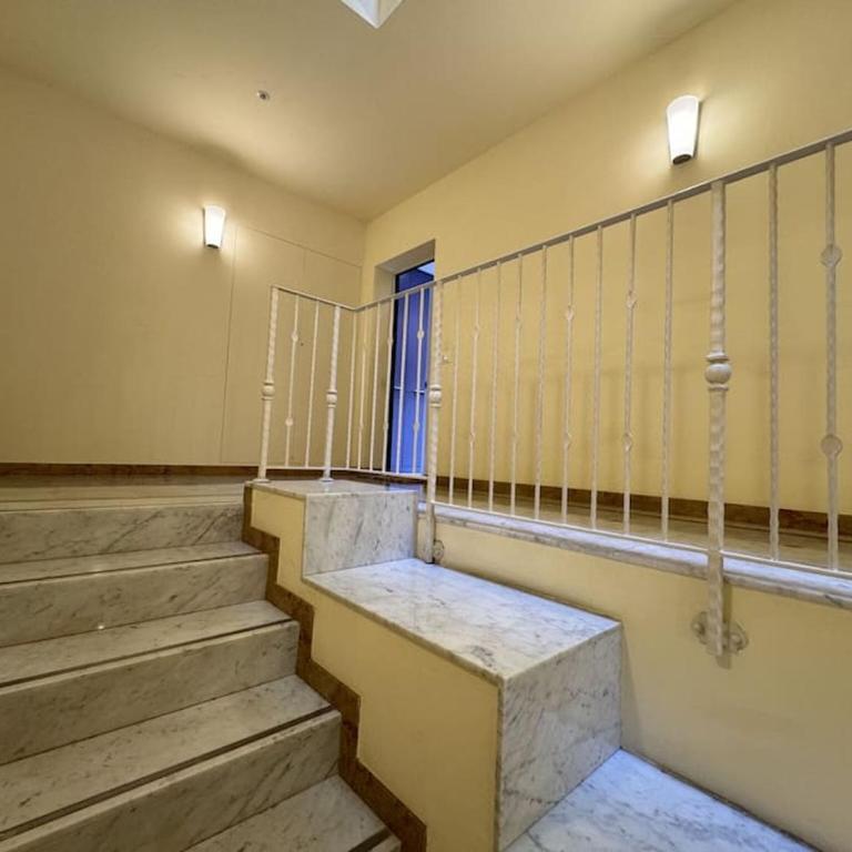 Galleria Degli Artisti - Appartamento con 2 Camere da Letto - 33