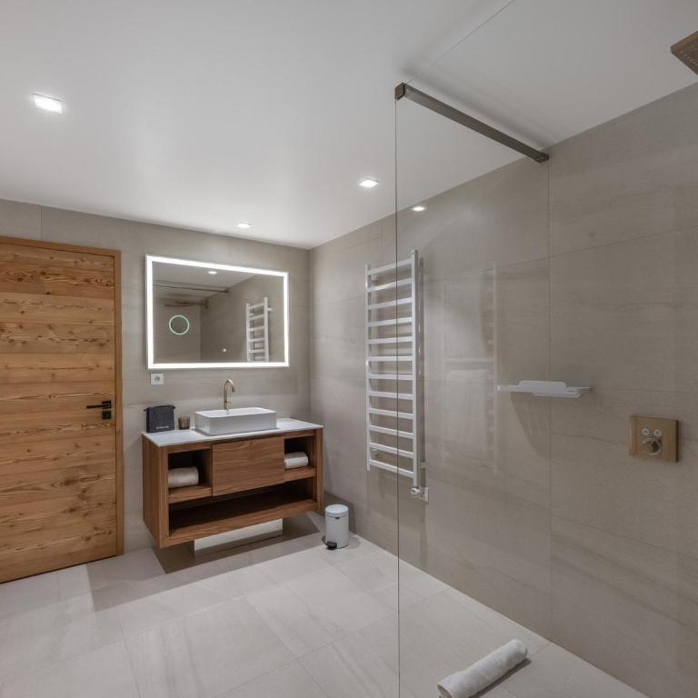 Appartement neuf ski-in/ski-out avec accès spa et piscine, à Courchevel 1850 - FR-1-564-105 - Apartment - 6