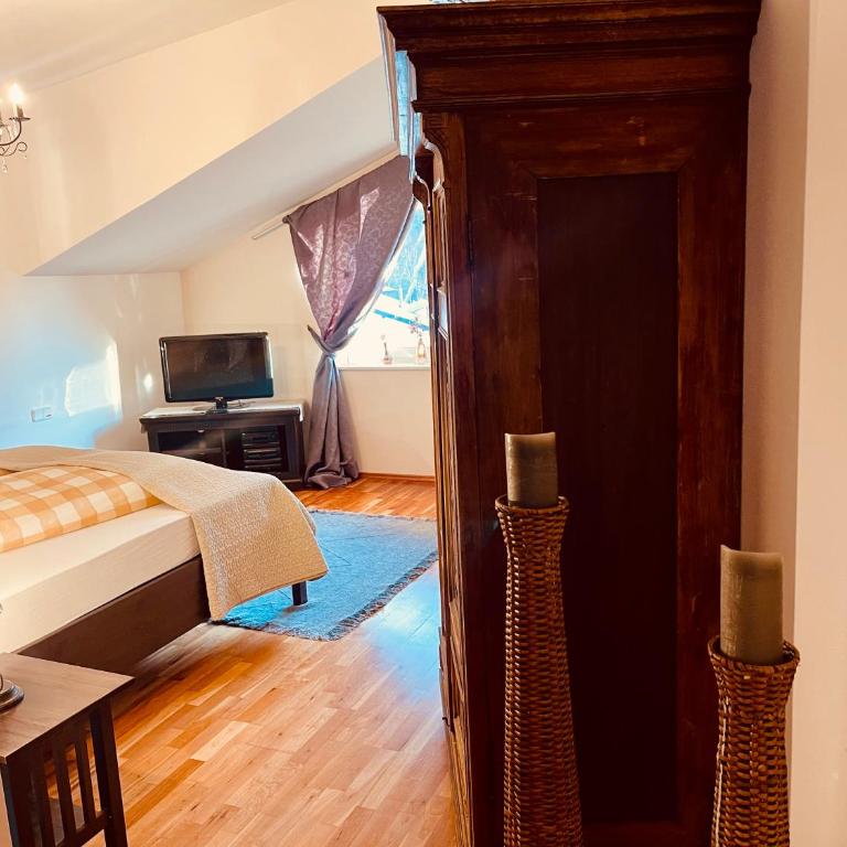 Landhaus Frank - Apartment mit 3 Schlafzimmern, Balkon und Terrasse - 18