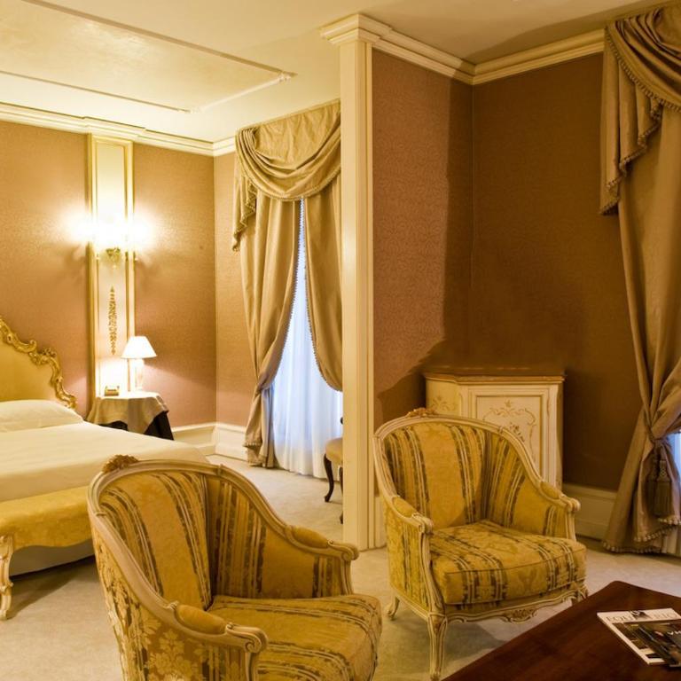 Ca' Sagredo Hotel - Suite Deluxe con Vista Laterale Canal Grande - 1