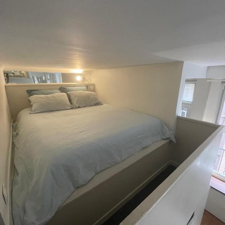 Élégant studio avec mezzanine 3e porte des Ternes - Appartement 1 Chambre - 7