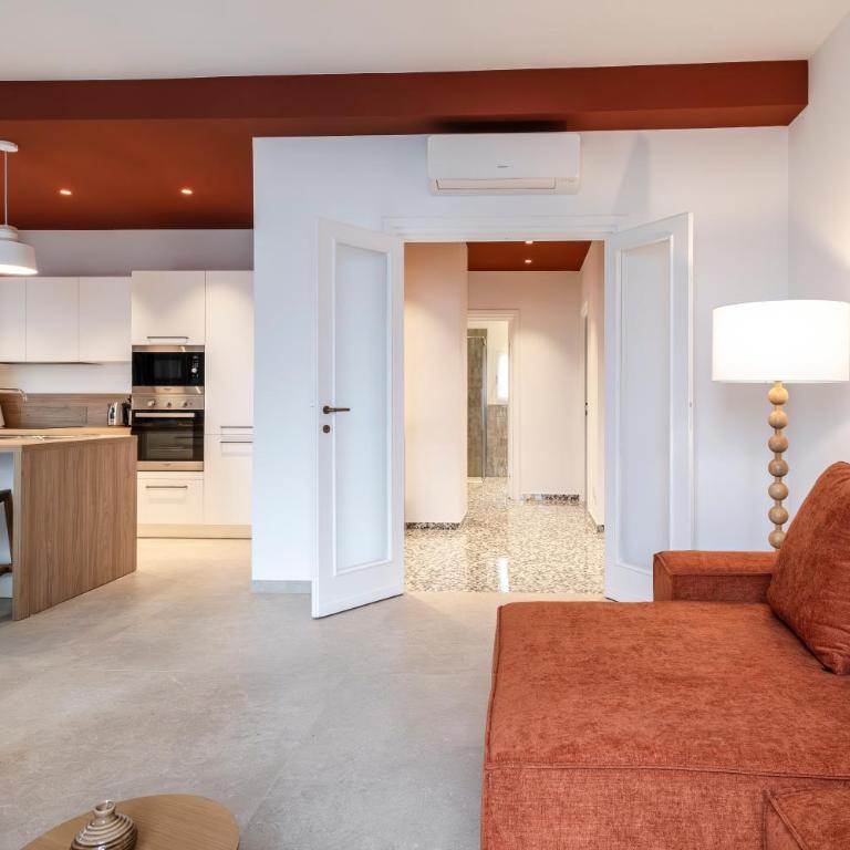 In piazza sul lago - Appartamento con 2 Camere da Letto - 12