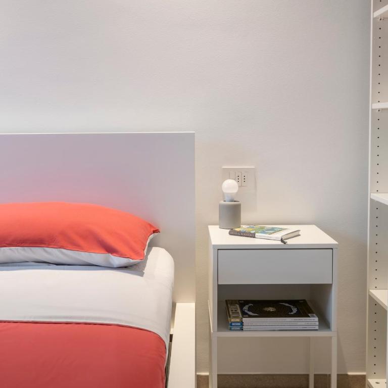 In piazza sul lago - Appartamento con 2 Camere da Letto - 18
