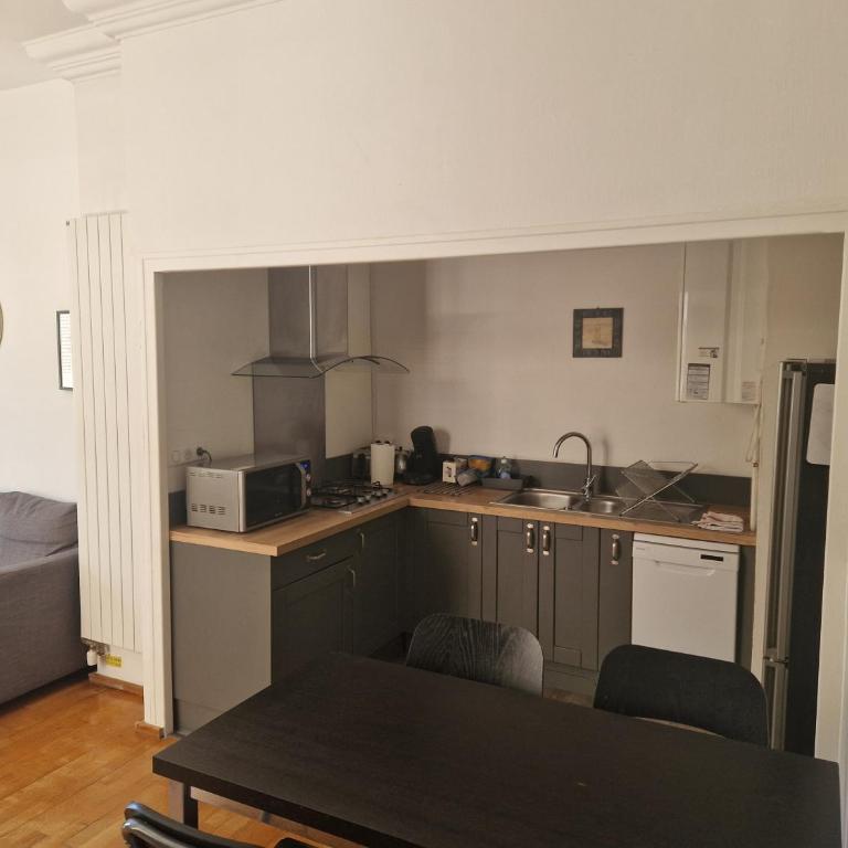 Beautiful and bright 1st Floor Flat with large Terrace - Biarritz City Center - Appartement 1 Chambre - 11