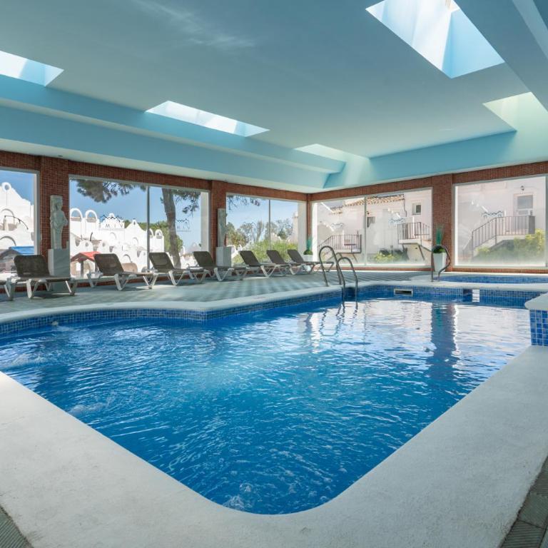 Sunny 2BR in resort with 3 pools, restaurant, gym and playground - Apartamento de 2 dormitorios - 30