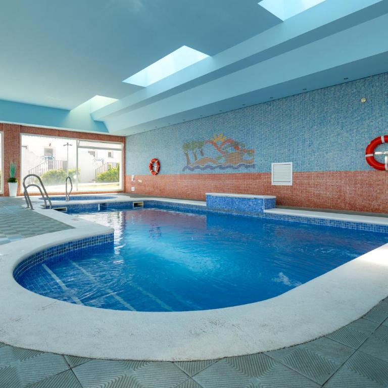 Sunny 2BR in resort with 3 pools, restaurant, gym and playground - Apartamento de 2 dormitorios - 31
