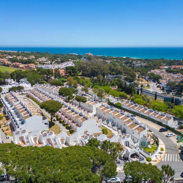 Sunny 2BR in resort with 3 pools, restaurant, gym and playground - Apartamento de 2 dormitorios - 36