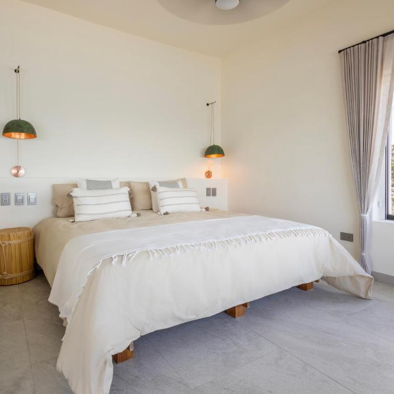 Cabo Break Hotel - Deluxe Suite with Sea View - 4
