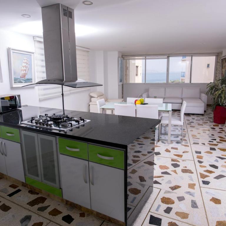 Excelentes Apartamentos Frente Al Mar - Three-Bedroom Apartment with Sea View - 9