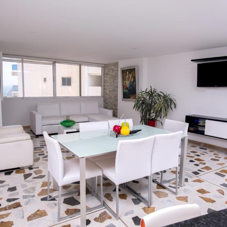 Excelentes Apartamentos Frente Al Mar - Three-Bedroom Apartment with Sea View - 7