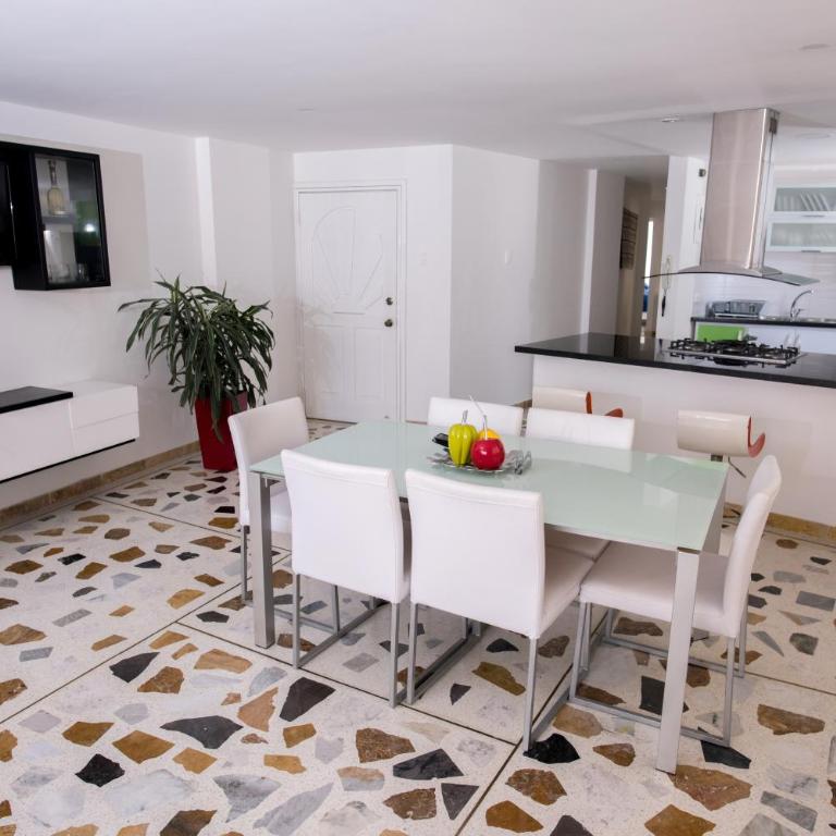 Excelentes Apartamentos Frente Al Mar - Three-Bedroom Apartment with Sea View - 17
