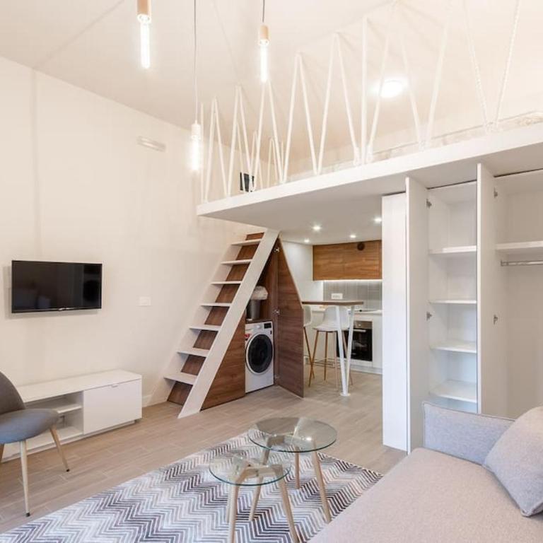 Mini Condos 4 D1 Ground floor with private patio - One-Bedroom Apartment - 2