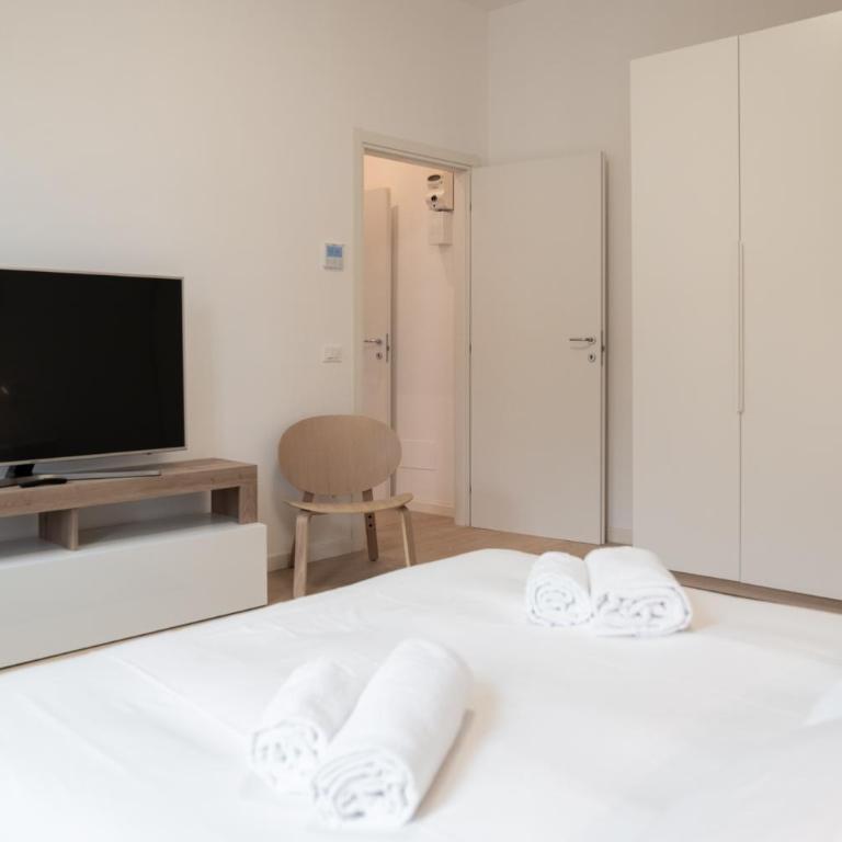 Palazzo delle Guglie by Postcardsfrom - Appartamento Superior con 1 Camera da Letto e Balcone - 35