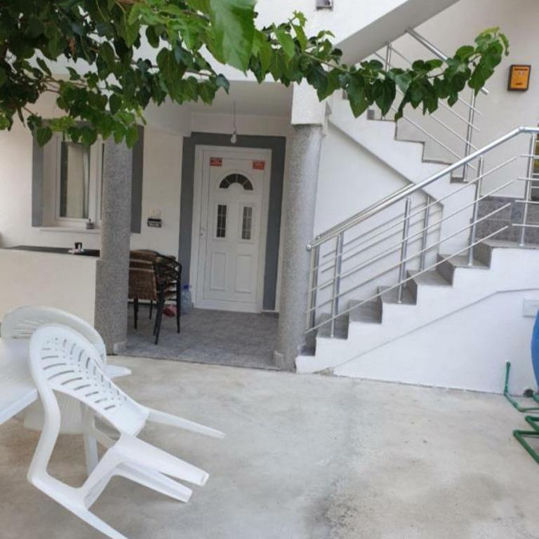 Ferienwohnung Andy Villa - Three-Bedroom Apartment - 1