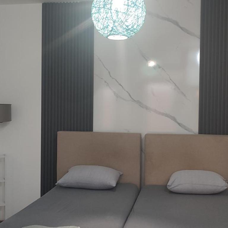 V&J apartments - Studio with Terrace - 4