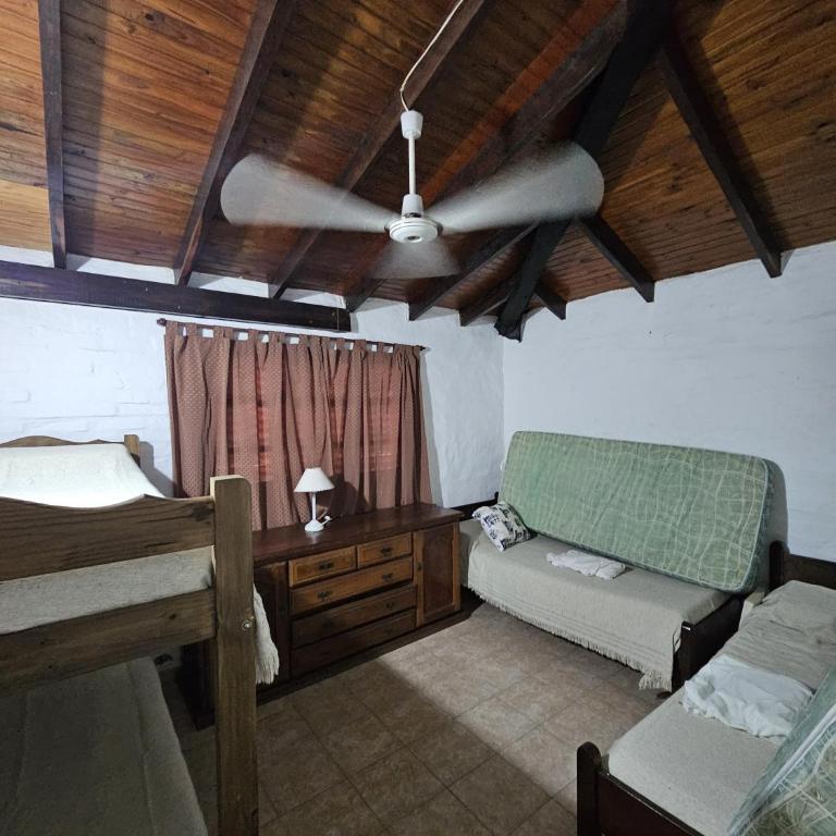 El Refugio de Oli - Three-Bedroom House - 6