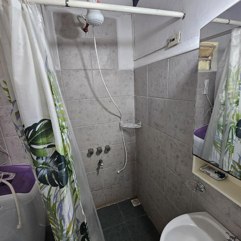 El Refugio de Oli - Three-Bedroom House - 9