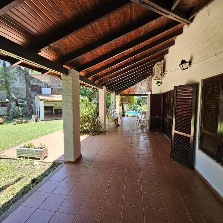 El Refugio de Oli - Three-Bedroom House - 10