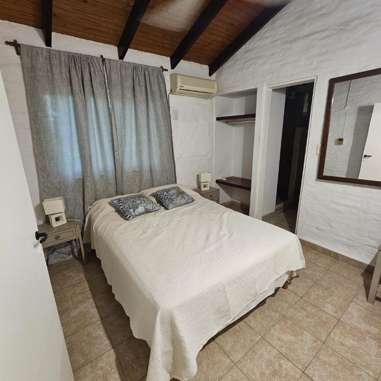 El Refugio de Oli - Three-Bedroom House - 17